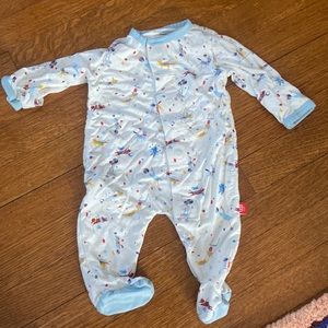 Magnetic me newborn sleeper